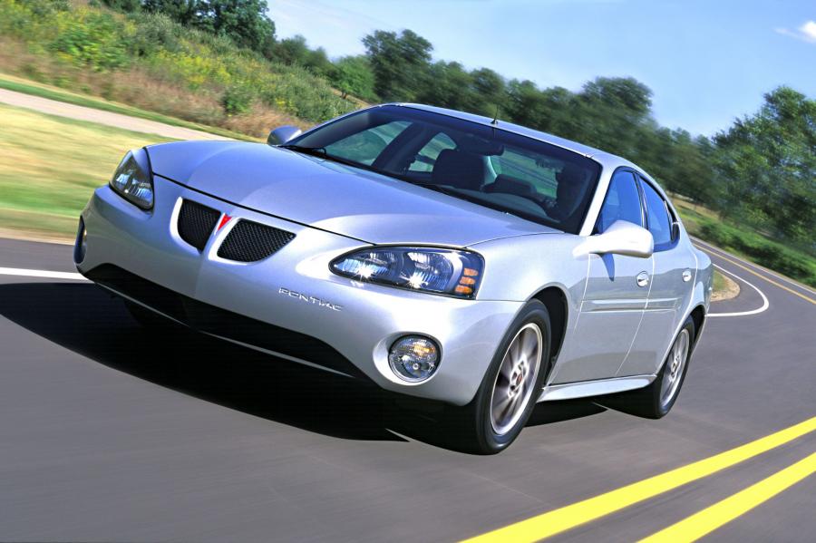 Pontiac Grand Prix 2005 года  (фото 35 из 44)